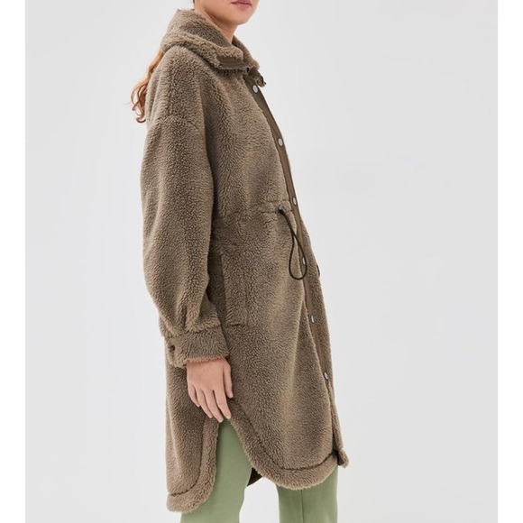 🍂NWOT Varley Jones Sherpa Coat - Picture 2 of 16